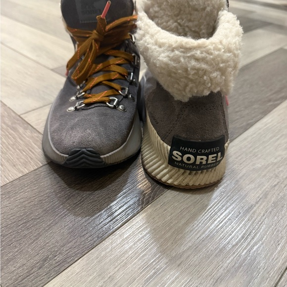 Sorel Shoes - Sorel Gray Sherpa Lined Lace-Up Boots | Winter Hiking Snow